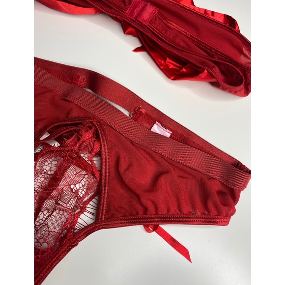 Lingerie Set - Picture 7 of 9